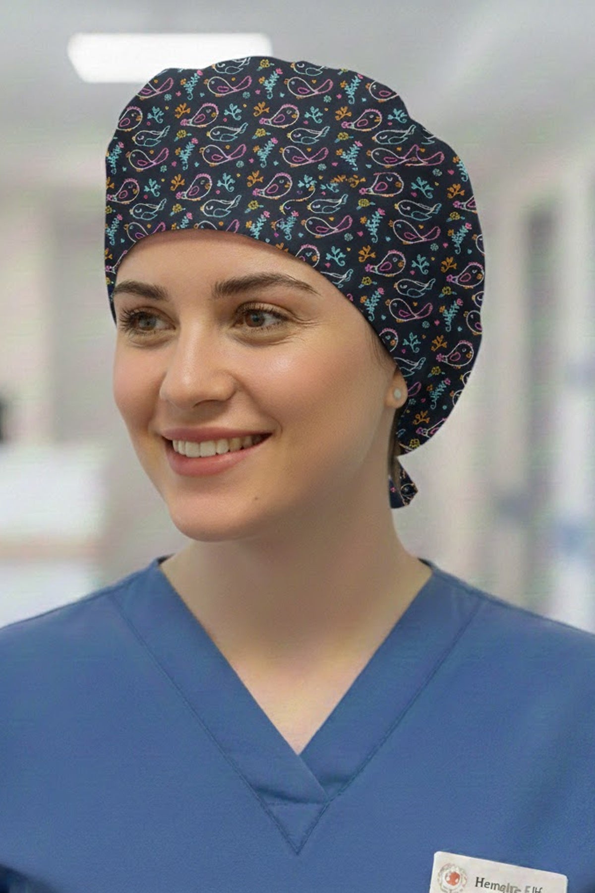 Lacivert Kuşlar Desenli Cerrahi Bone Unisex – Likralı Doktor Hemşire Bonesi