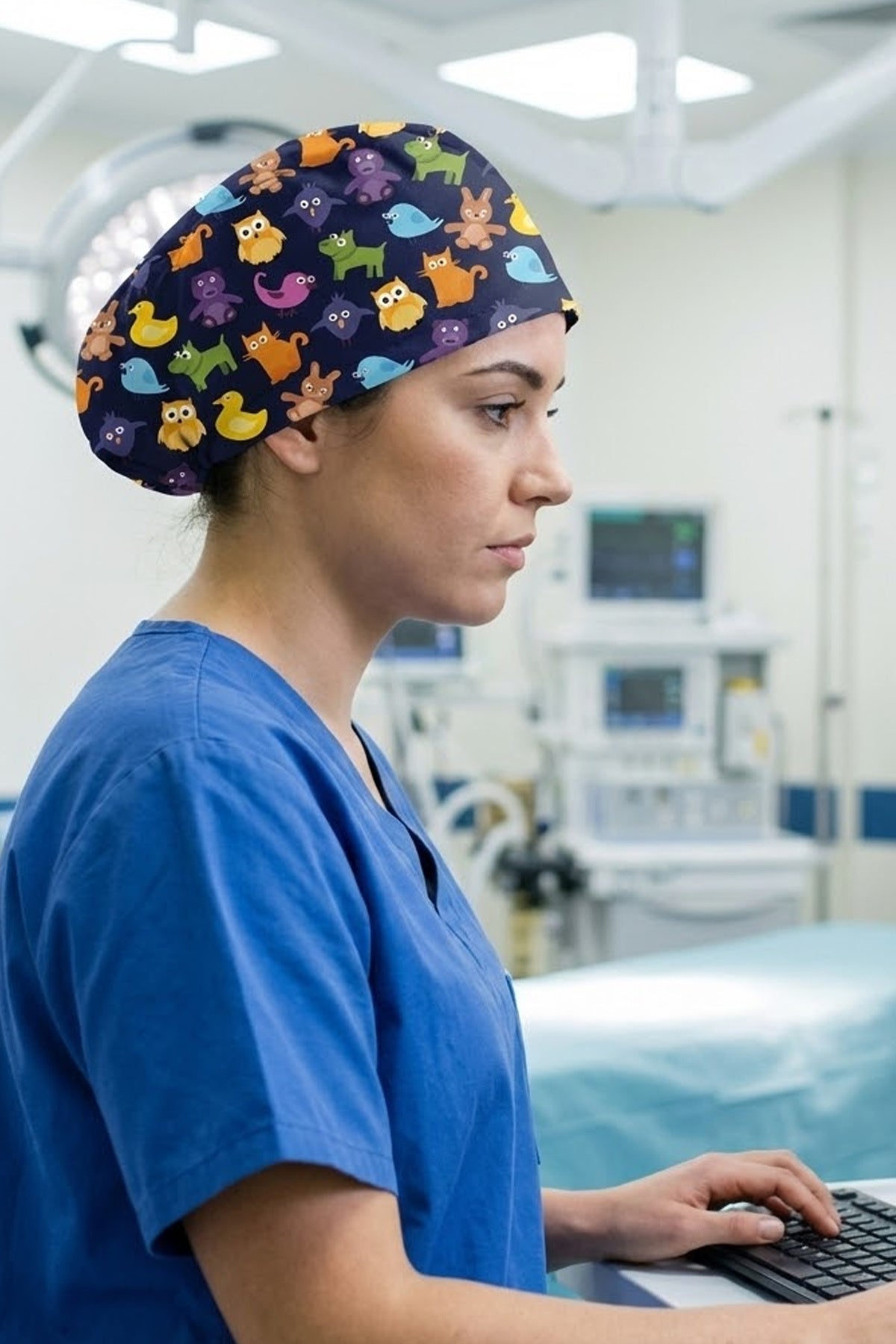 Oyuncak Hayvanlar Desenli Cerrahi Bone Unisex – Likralı Doktor Hemşire Bonesi