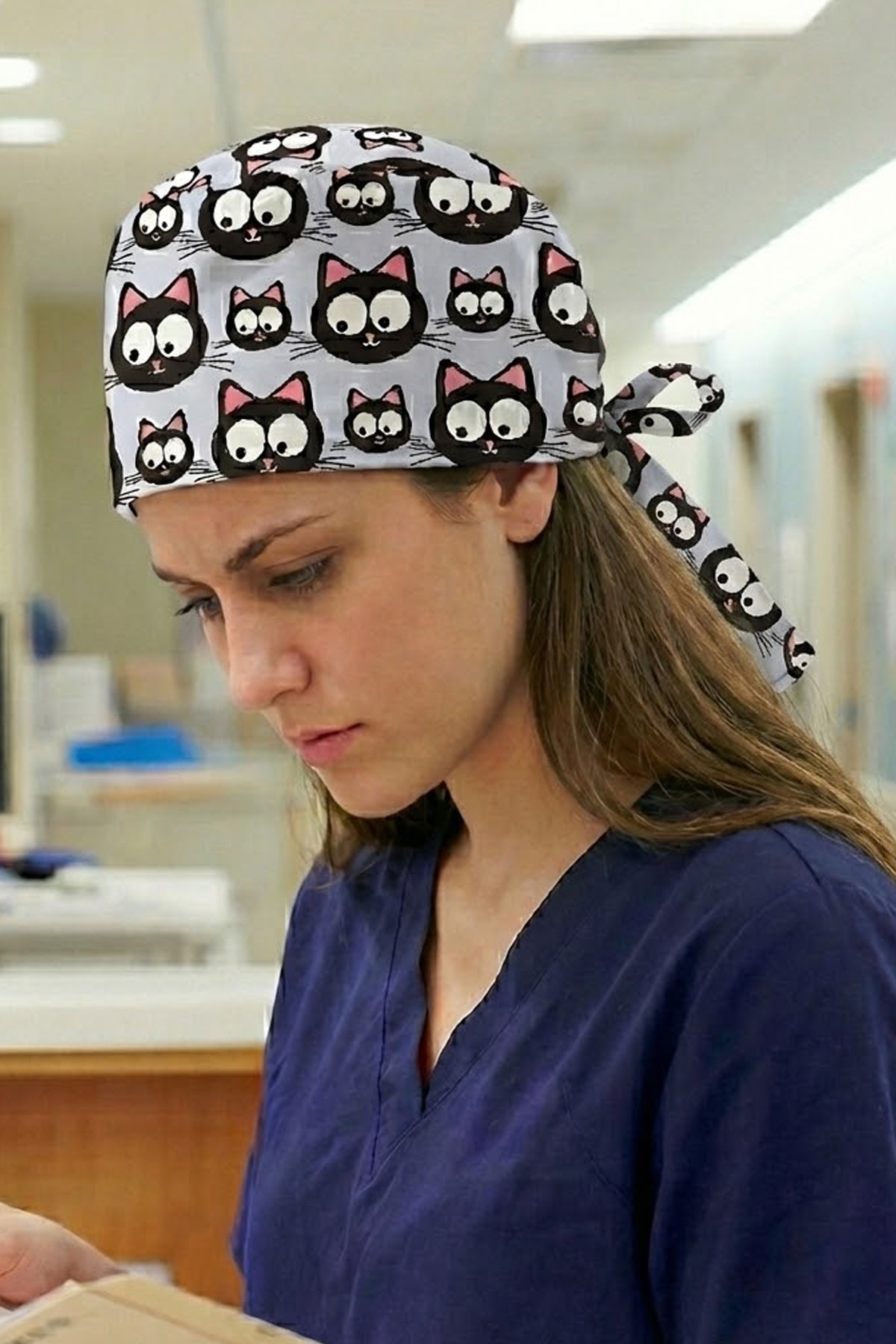 Kedi Kafası Gri Desenli Unisex Cerrahi Bone Hemşire ve Doktor Bone