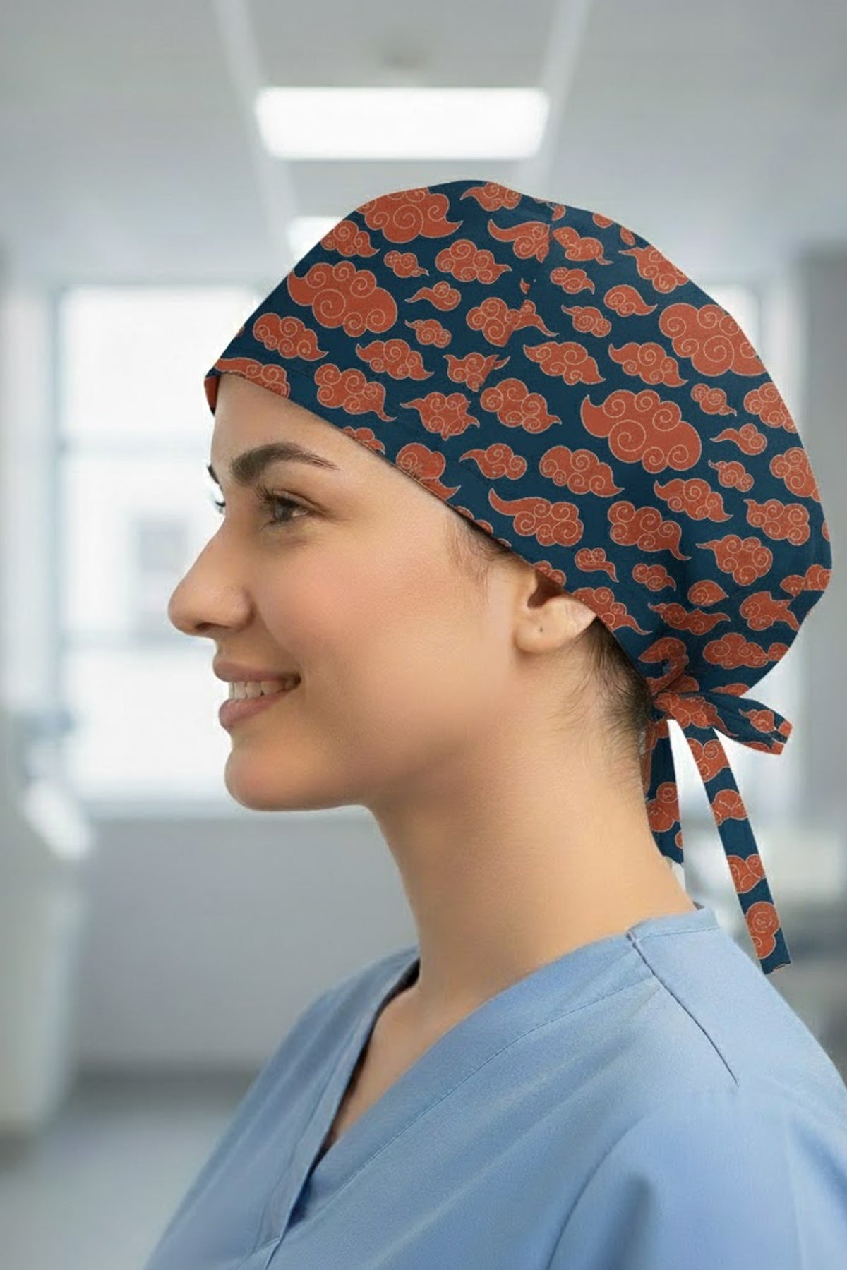 Kırmızı Bulut Desenli Cerrahi Bone Unisex – Likralı Doktor Hemşire Bonesi